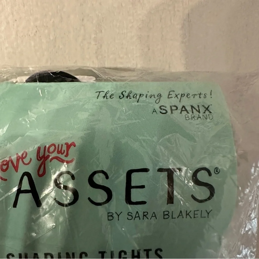 Assets by Sara Blakely Women’s Black Shaping Tights Textured Wishbone Sz 5 NWT